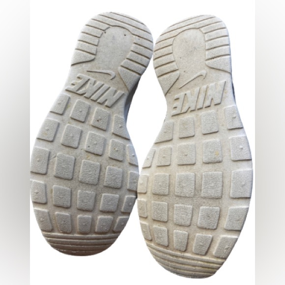 Nike Revolution - Picture 2 of 4